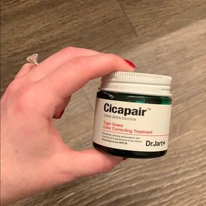 Dr. Jart + Cicapair tiger grass color correct
